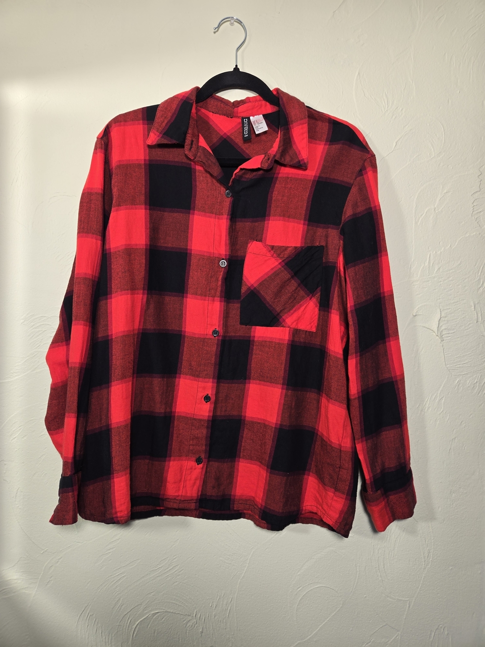 Women's H&M Red & Black Plaid Button-Up Shirt